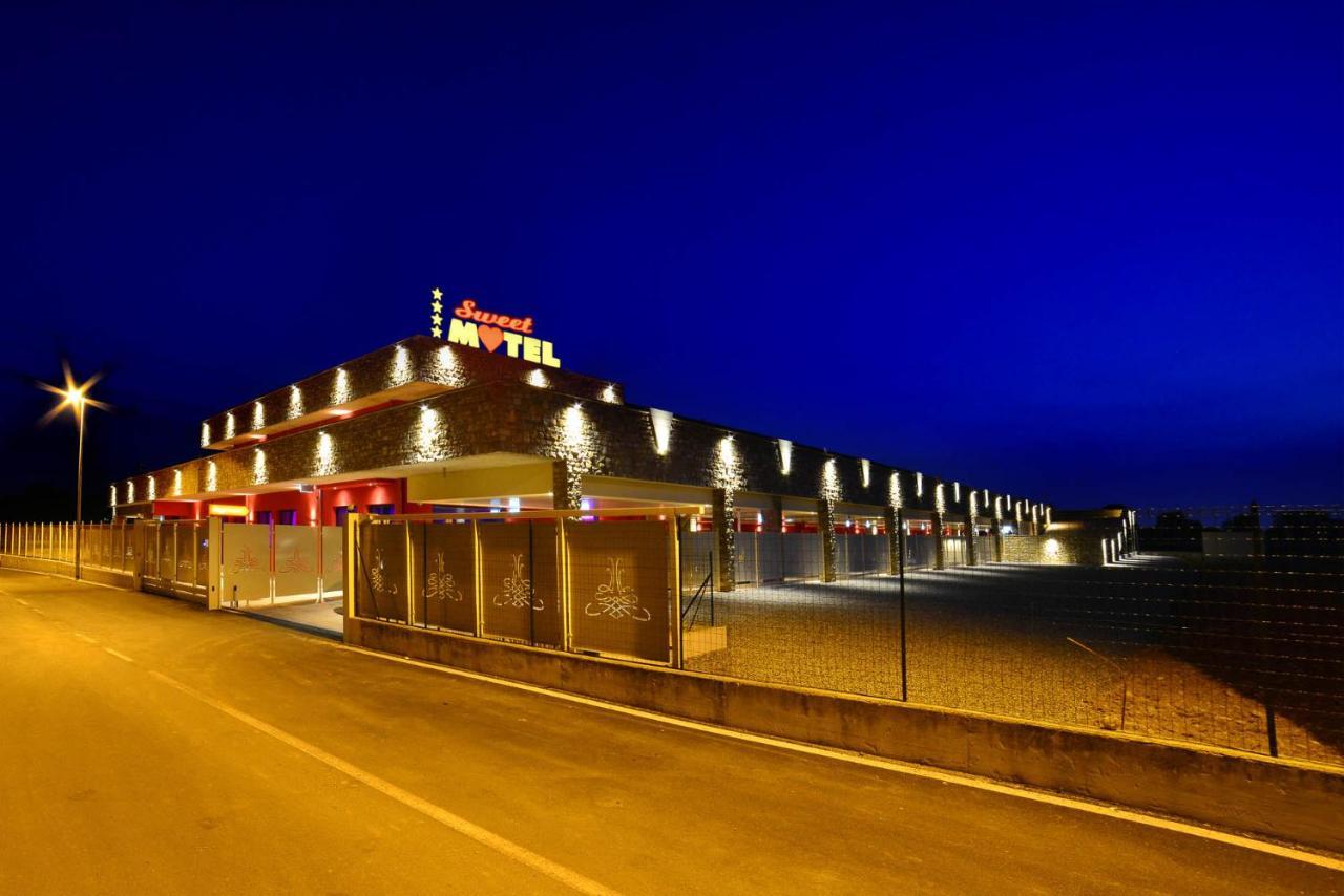 Sweet Motel Verdello Exterior foto